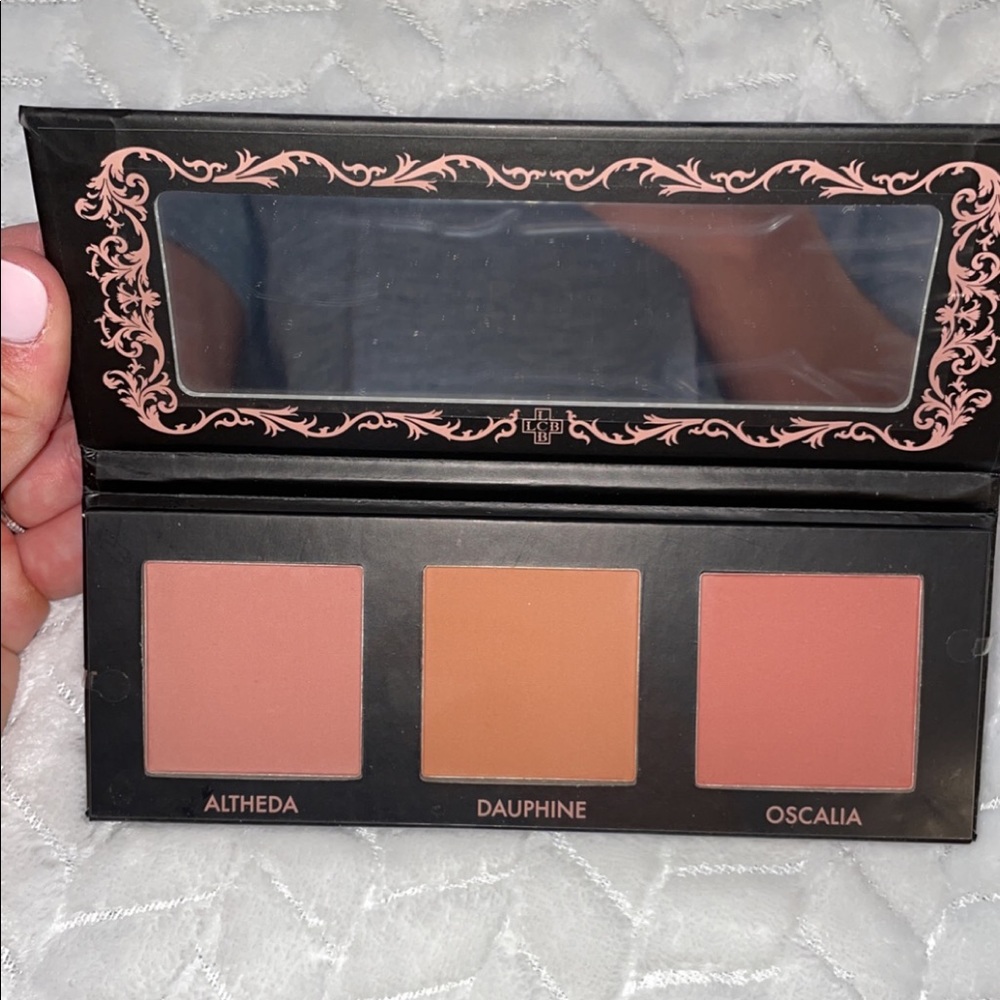 Lovecraft Beauty bronzer/blush palette